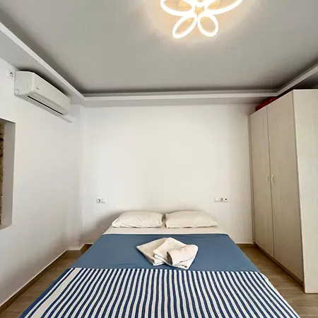 Stone House With Roof-top Terrace Sea At 10 Meters Tatil Evi