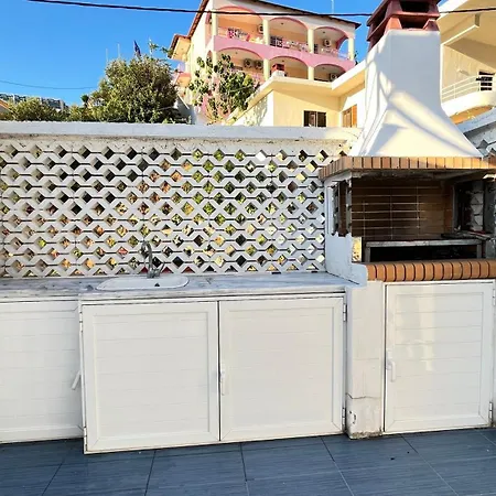 Stone House With Roof-top Terrace Sea At 10 Meters * Bali (Crete)